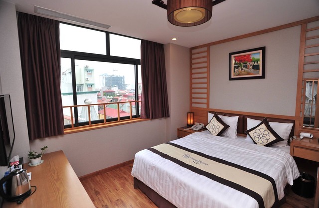 Sinh Plaza Hotel an oasis at the heart of Cau Giay district