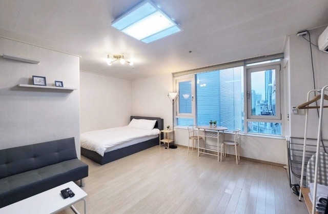 Sinsa Station 2-Min Walk/Central Gangnam Hideaway