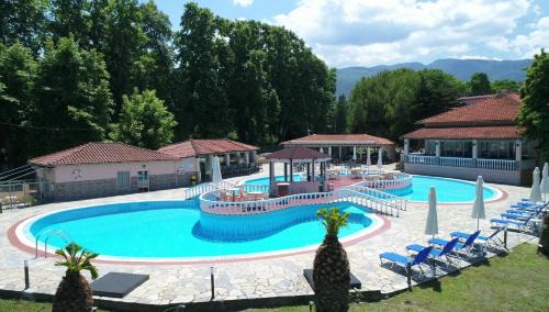 Sintrivanis Resort Beach