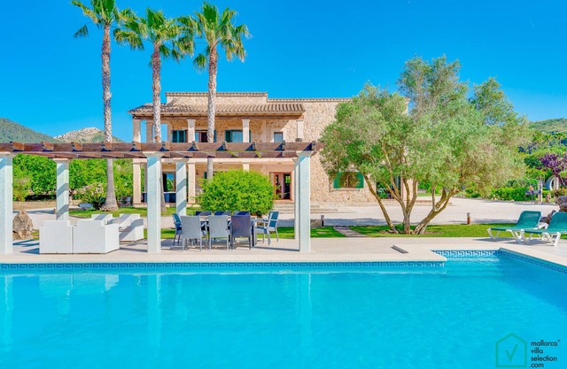 SIONA Finca for 10 people with pool in Alcudia