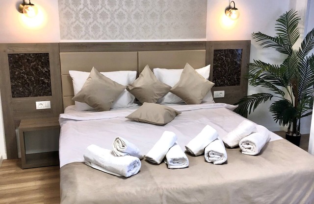 Sir Fundeni Hotel