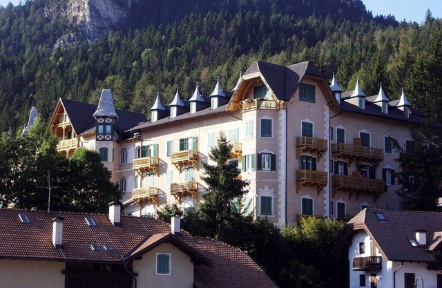 SISSI MENDEL KAISERRESIDENCE Your vacation becomes an experience directly on the Mendel Pass