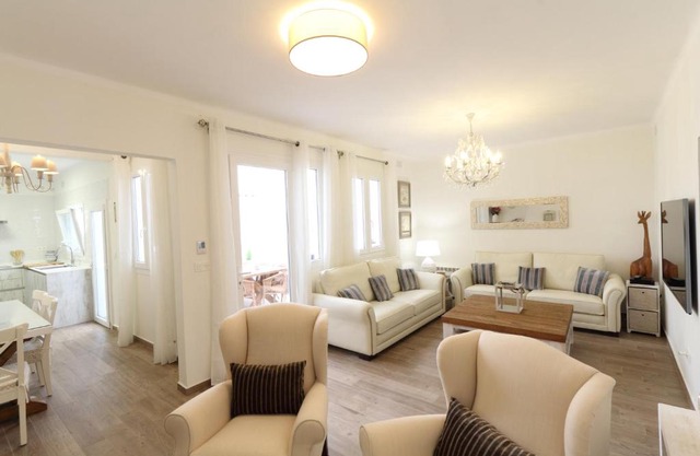 Sitges Centre Mediterranean House- 5 Bedroom, 4 Bathroom, Terrace Courtyard, Private Rooptop Pool