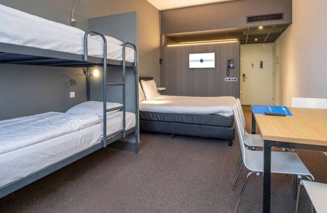 Sittard Wellness Stay – Cozy Rooms with Access to Spa, Gym & Sauna - 3 Units