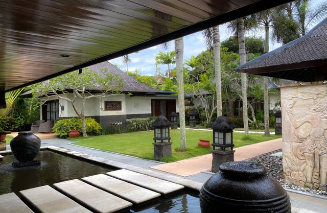 Six-bedroom villa in Uluwatu, a perfect place to have holiday with family.