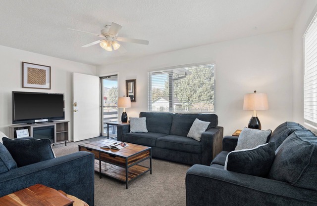 Six bedrooms with lots of space and close to everything
