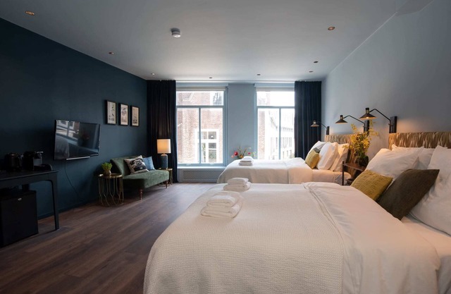 Six Boutique Hotel - Deluxe Quadruple Room