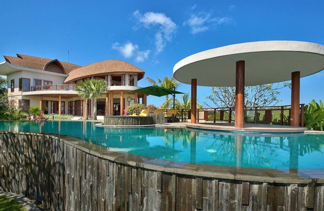SJ5001 - 5 Bedroom Villa Jimbaran with Tropical Garden