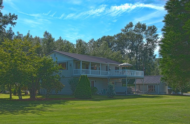 Skagit Valley Guest House bottom floor with stunning views of Mount Baker.