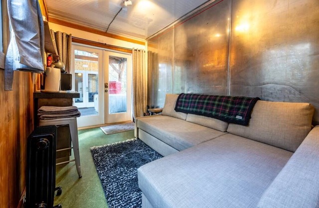 Ski Bum's Minimalist Cabin
