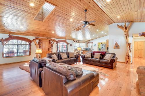 Ski, Hike and Golf Pinetop Cabin with Fire Pit!