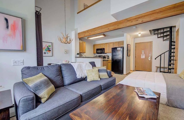 Ski-in Condo | Hot Tub | Pool | Gym | Breckenridge