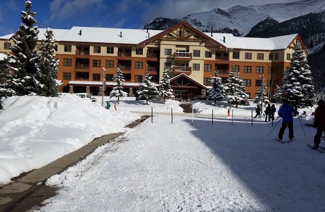 Ski in/Out! Gold Rated, Corner, plus sized unit, King BR & 4 Bunks, Great Views!