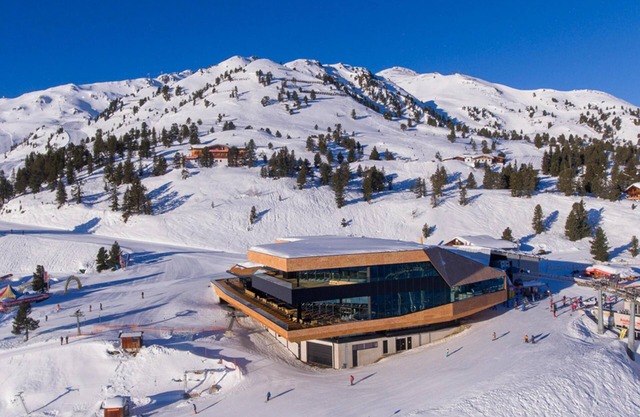 Ski-in ski-out chalet with terrace
