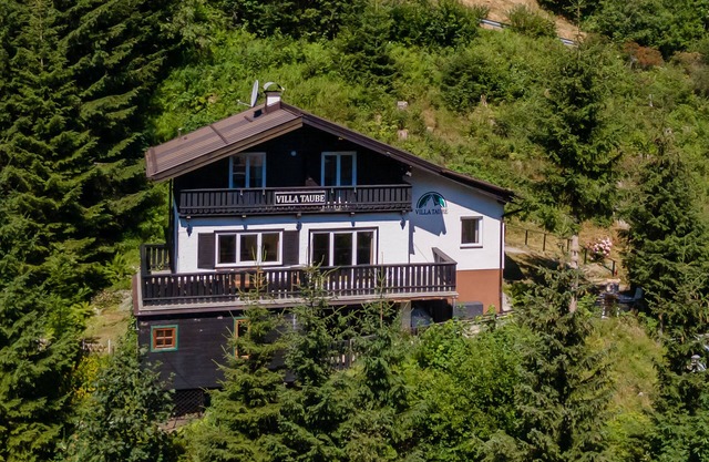 Ski-in/Ski-Out in prime location in attractive Badgastein.