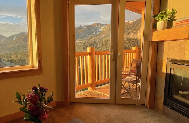 Ski-In/Ski-Out mountain view next to Eagle Lift 1BR Special Hike fishing bike