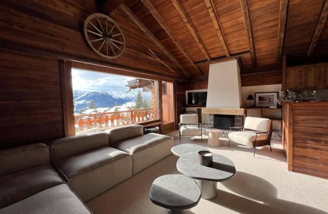 Ski in Ski Out Superb Attic Apartment in Les Esserts