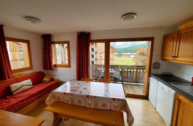 Ski in winter, hike in summer in Superdevoluy for 4/6 people