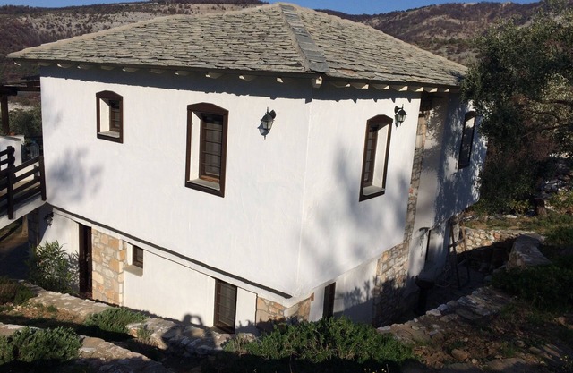 Skidia Apartment 1 with 50m² (4 beds + 2 extra beds possible)