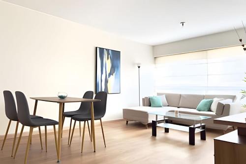 Sky Apartamento Sergio Bernales, parques y ciudad
