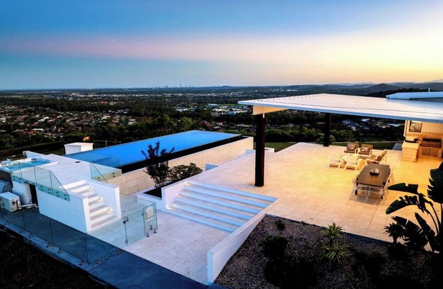 Sky High Estate (Ocean Views)