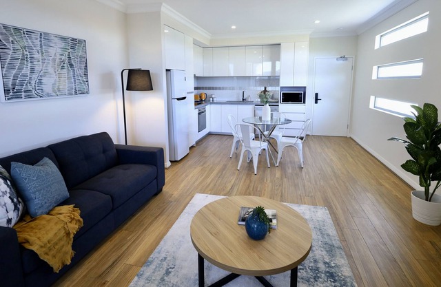 Sky High Midland Penthouse Delight