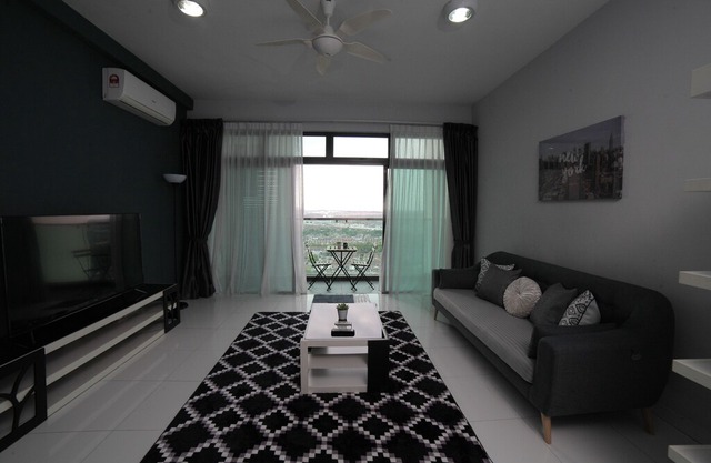 Sky Loft Premium Suites 18-07