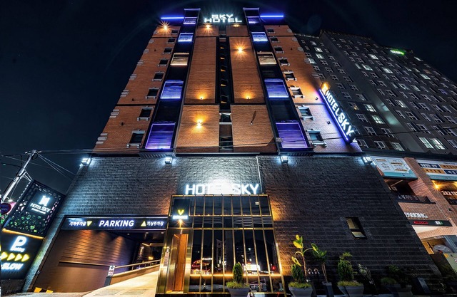 SKYHOTEL