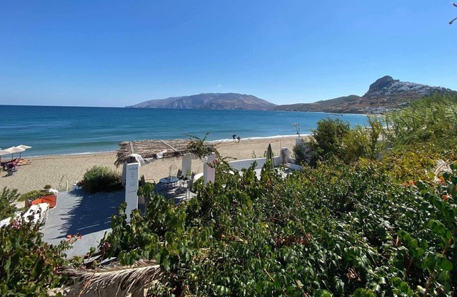 Skyros Beachfront Nest-A step away from the beach