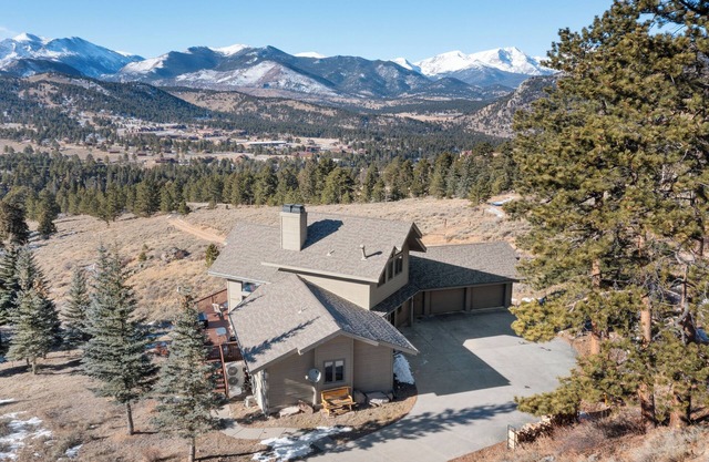 Skyview Luxury Vacation Rental by Windcliff Homes