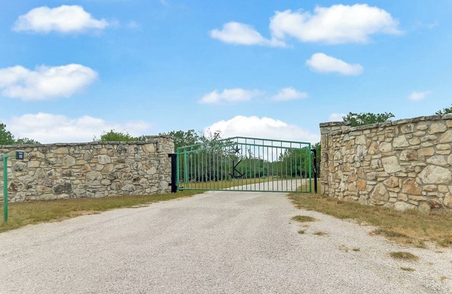 Slab Road Hill Country Escape!