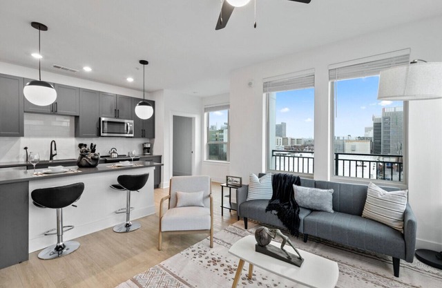 Sleek 2-Bedroom Retreat w/Exclusive Parking