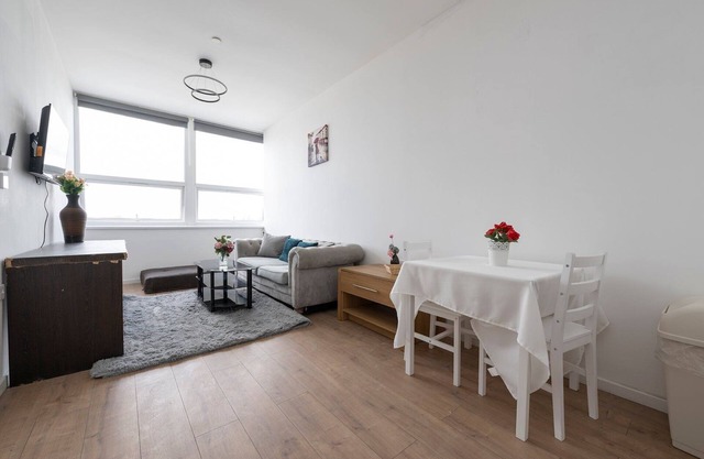 Sleek and Serene Stay in West Bromwich