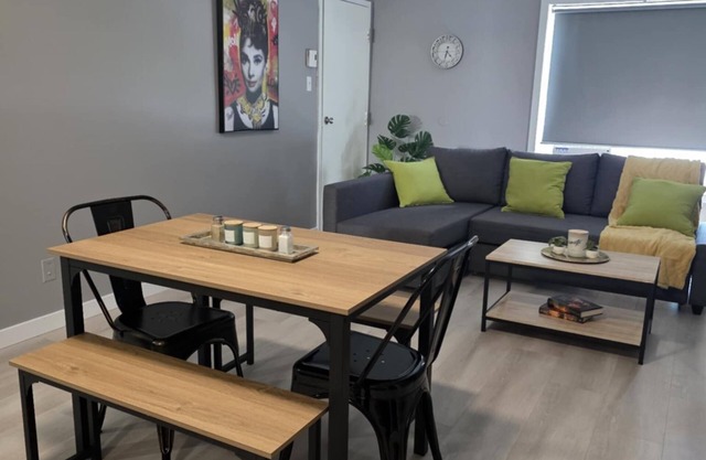 Sleek & Stylish 2 bedroom unit