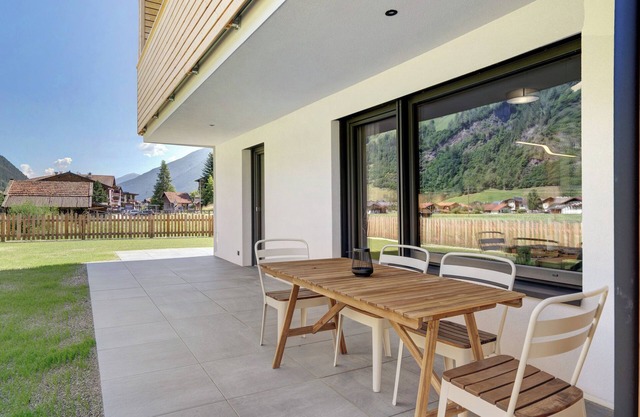 Sleep in Stubaital: FeWo 'Stackler54 - With garden' with mountain view, private terrace and WLAN