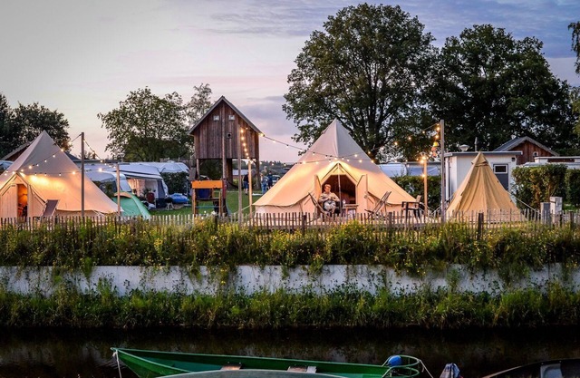 Sleep in this cozy bell tent at our cozy harbor!