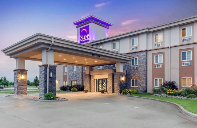 Sleep Inn & Suites Grand Forks Near Alerus Center