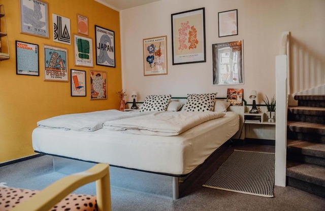 sleepArt room for 2