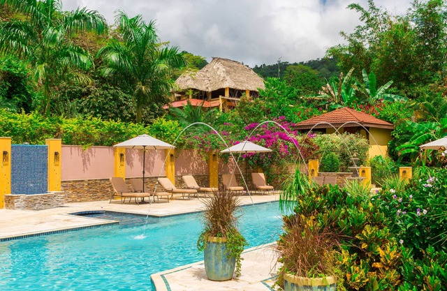Sleeping Giant Rainforest Lodge