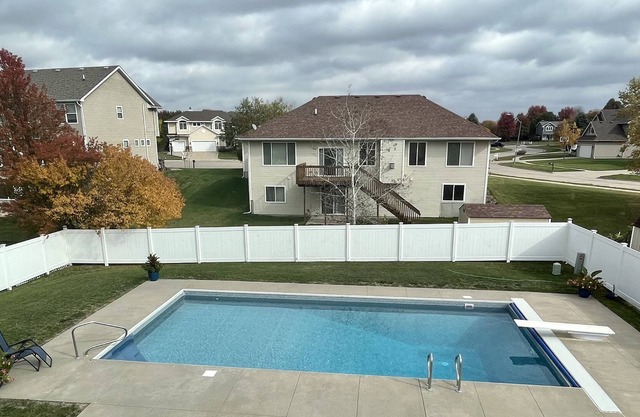 Sleeps 12, spacious, family friendly, with outdoor pool during summer months!