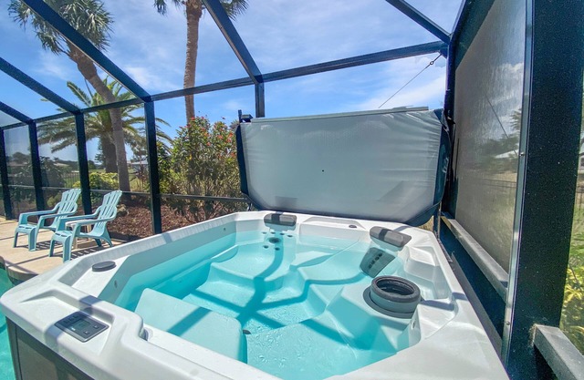 Sleeps 6, Hot Tub, dog ok, FULL refund*, pool heat