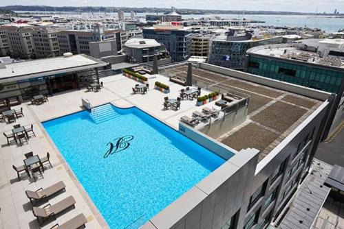 slick city apartment