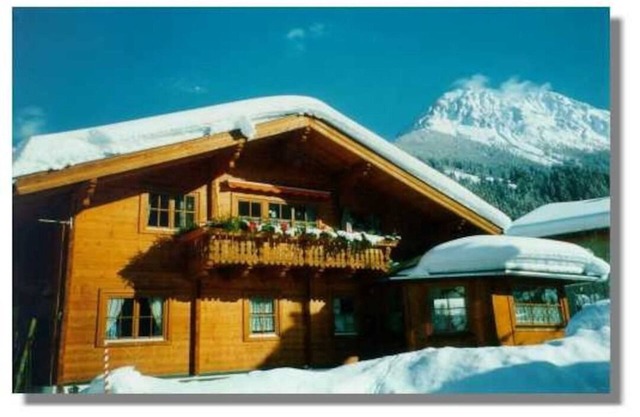 Small apartment 2-4 pers, wooden log cabin, cozy, quiet, sunny, close to the center