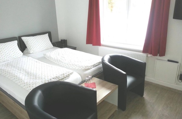 Small Double Room (Standard) - Pension Marktblick - bed & breakfast