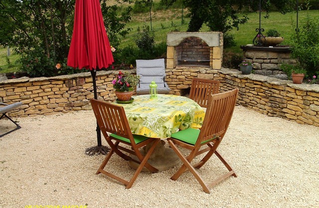 Small house in the countryside 3 km from Sarlat