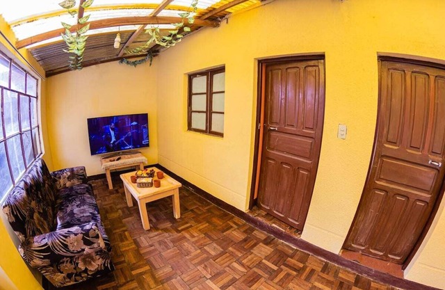 Small independent house, in the center of copacabana
