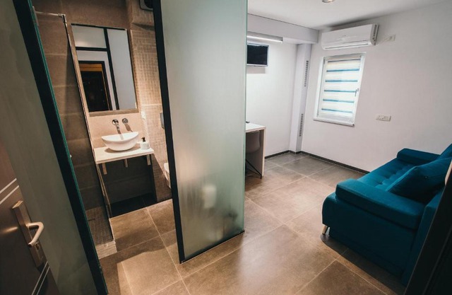 Small Single Room