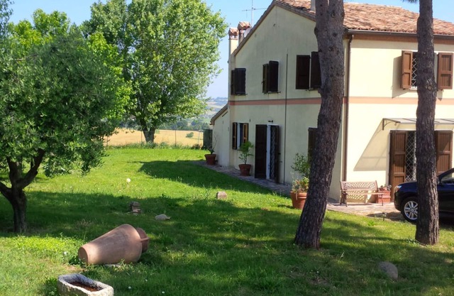 Small villa in the hills in the Marche region. Relaxation, Privacy 10 km > sea