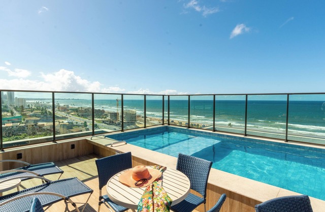 Smart Orla: 2 Bedrooms with Air Conditioning, Pool and Garage