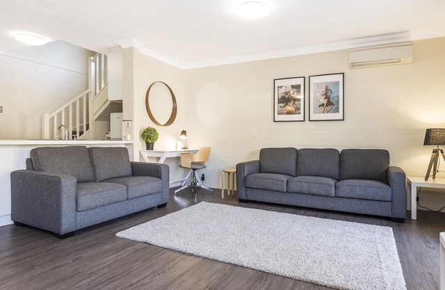 Smart three bedroom apartment with swimming pool & spa.